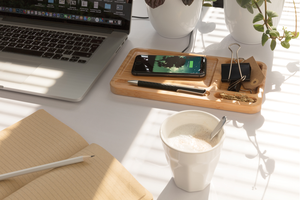 Bambus Desk Organizer mit 10 Wireless Charger
