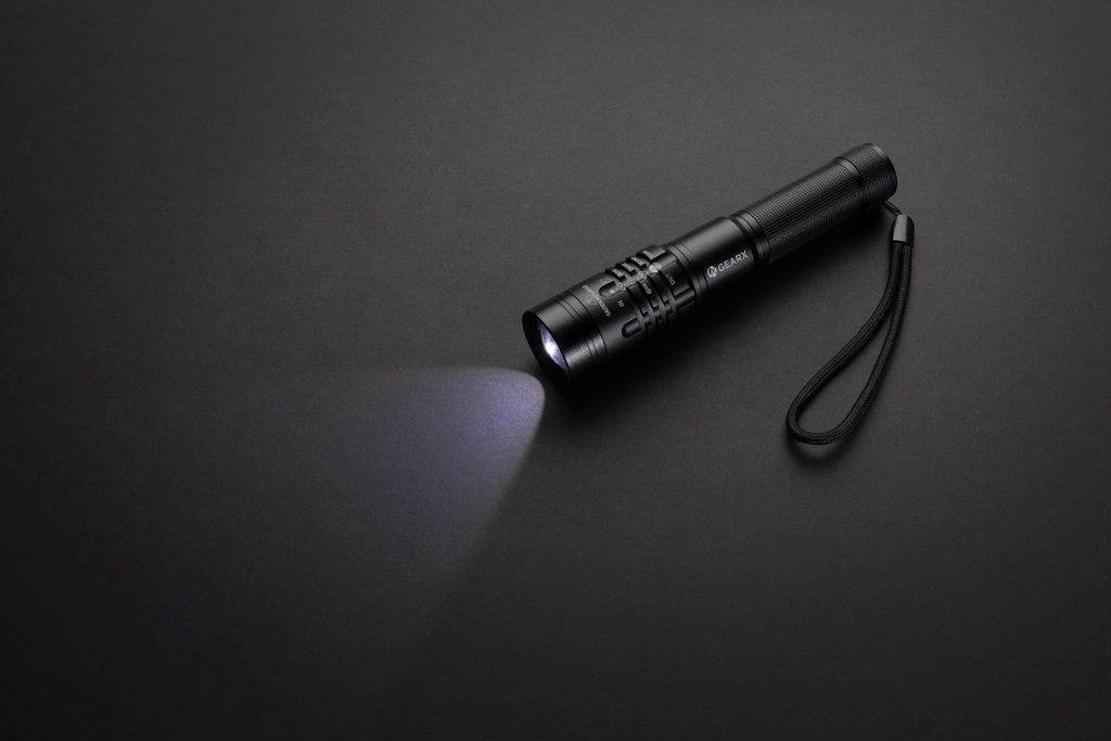 Gear X wiederaufladbare USB Taschenlampe