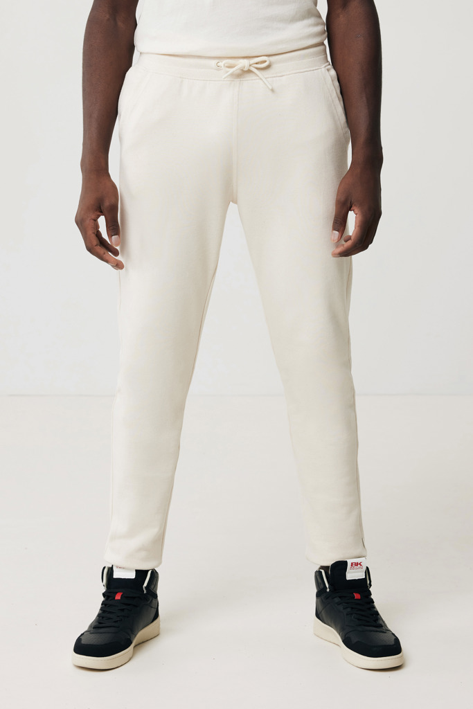 IQONIQ Cooper Jogger aus recycelter Baumwolle IQONIQ Cooper Jogger aus recycelter Baumwolle