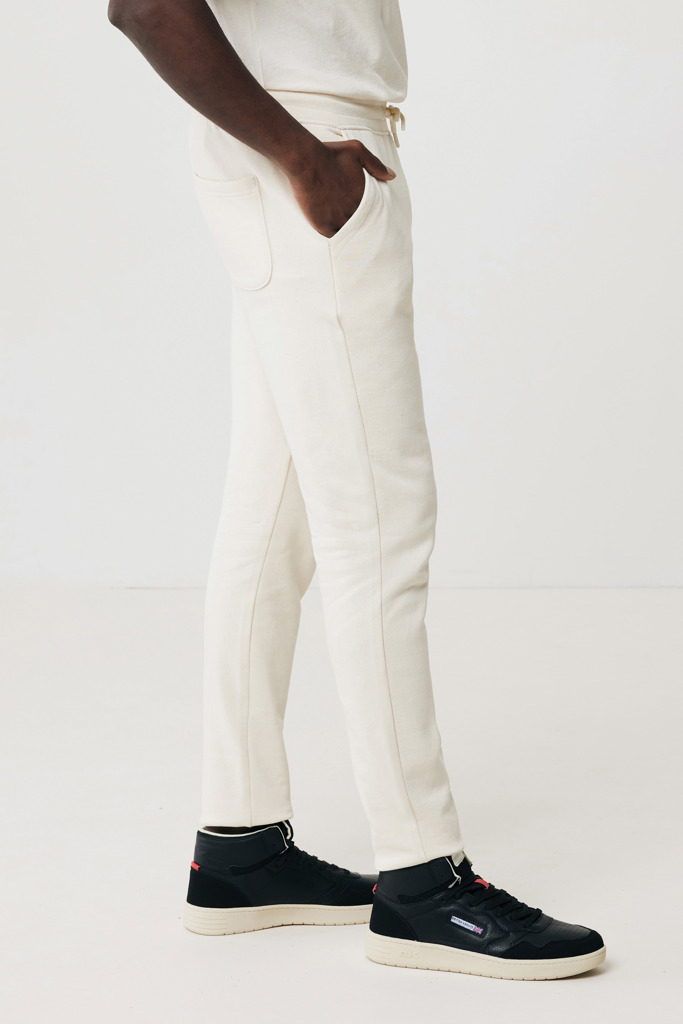 IQONIQ Cooper Jogger aus recycelter Baumwolle IQONIQ Cooper Jogger aus recycelter Baumwolle